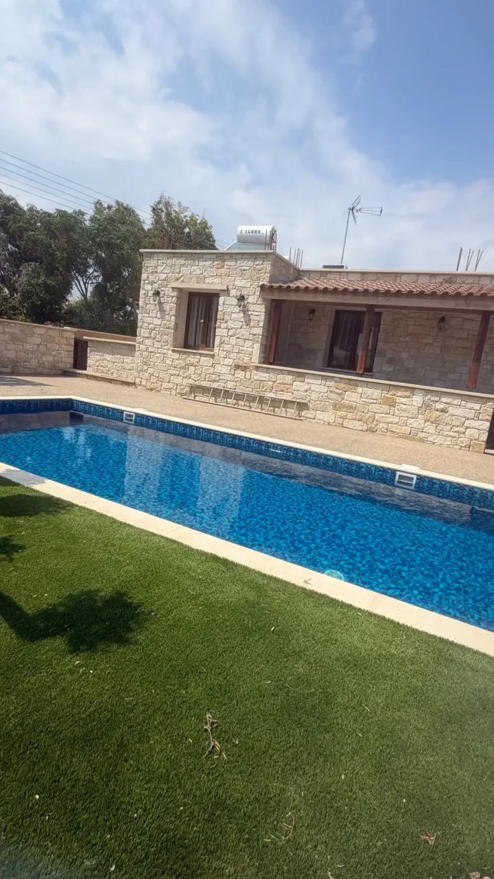 3-bedroom detached house for rent 160 m² in Limassol, Episkopi Lemesou