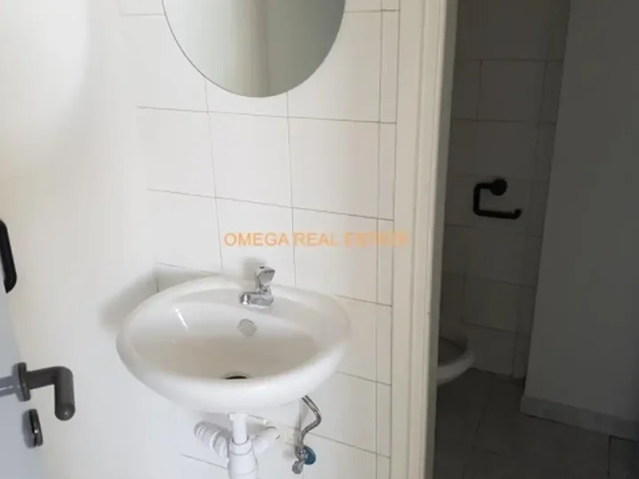 Office 65 m² for rent in Nicosia, Strovolos - Acropolis