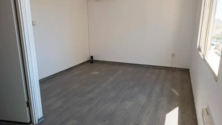 Office 90 m² for rent in Limassol, Limassol - Agia Zoni