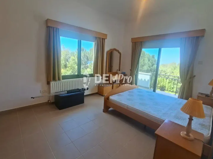 3-bedroom detached house for rent 220 m² in Paphos, Drouseia