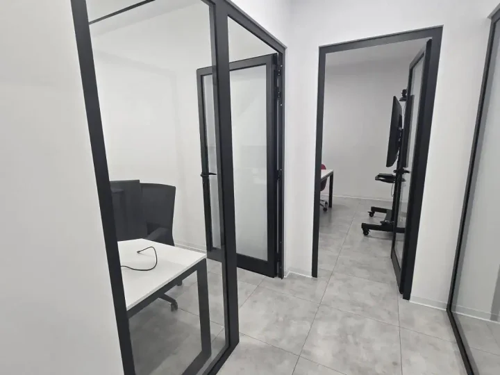 Office 500 m² for rent in Limassol, Limassol - Agios Nicolaos