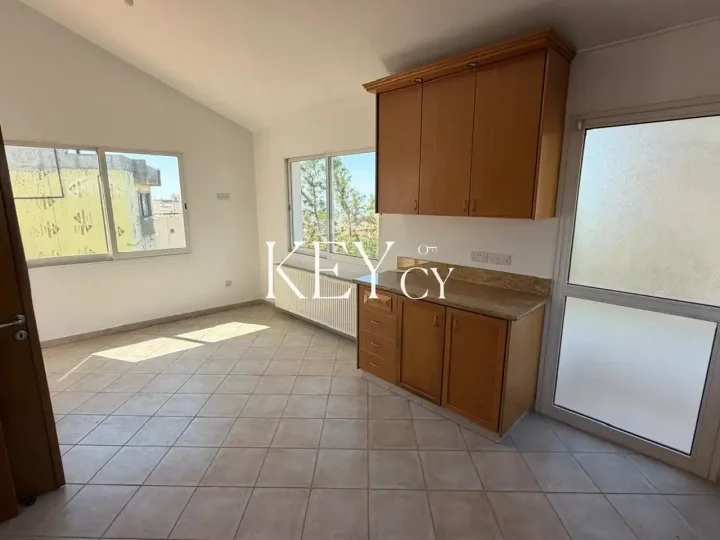 4-bedroom semi-detached house for rent 270 m² in Limassol, Limassol - Agia Fyla