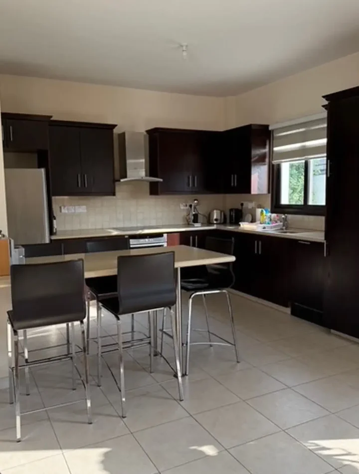 4-bedroom villa for rent 255 m² in Larnaca, Livadia Larnakas