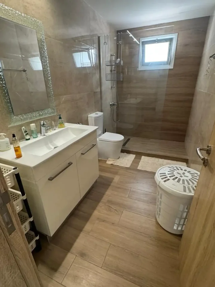 Semi-detached house for rent 180 m² in Limassol, Kato Polemidia