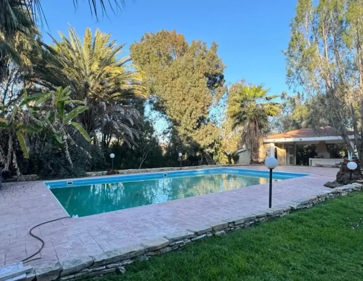 Detached house for rent 600 m² in Limassol, Pyrgos Lemesou