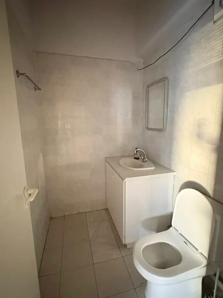 Office 177 m² for rent in Paphos, Paphos - Agios Theodoros