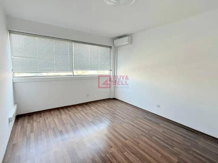 Office 99 m² for rent in Limassol, Limassol - Agios Nicolaos