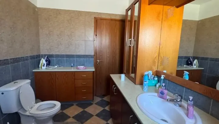 4-спальная отдельный дом в аренду 280 м² в Limassol, Kolossi -Agios Loukas