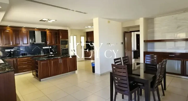 Detached house for rent 355 m² in Paphos, Pegeia