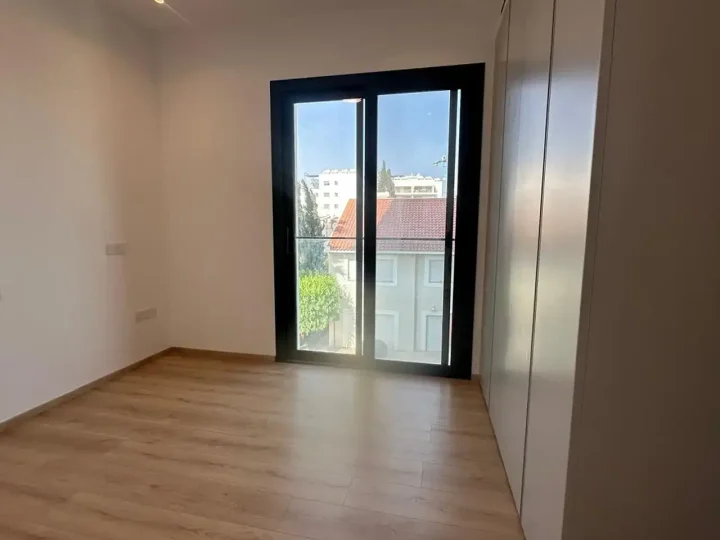 Apartments for rent 150 m² in Limassol, Limassol - Katholiki