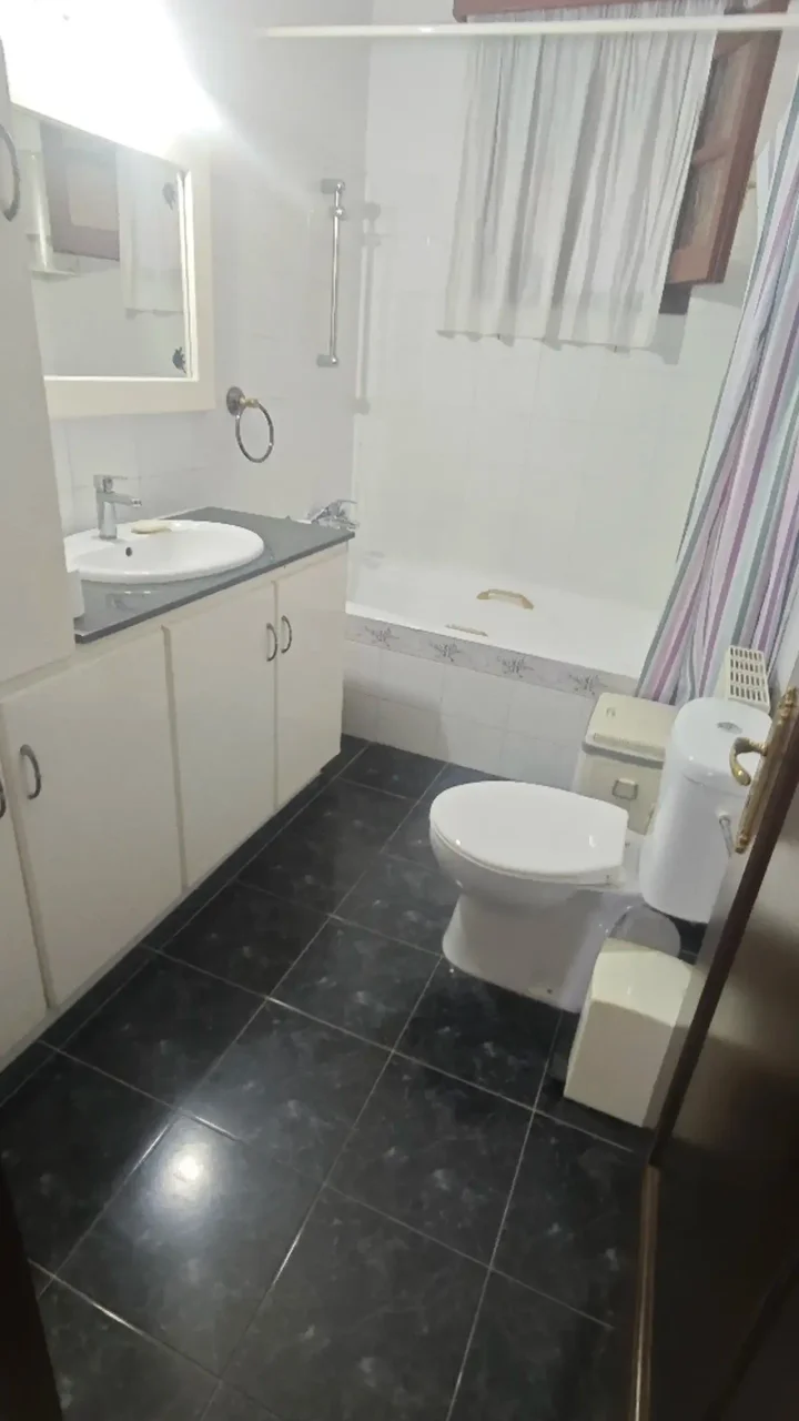 3-bedroom semi-detached house for rent 180 m² in Nicosia, Palouriotissa