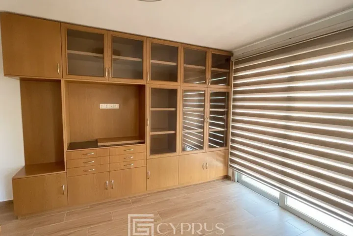 4-bedroom apartments for rent 246 m² in Paphos, Paphos - Anavargos