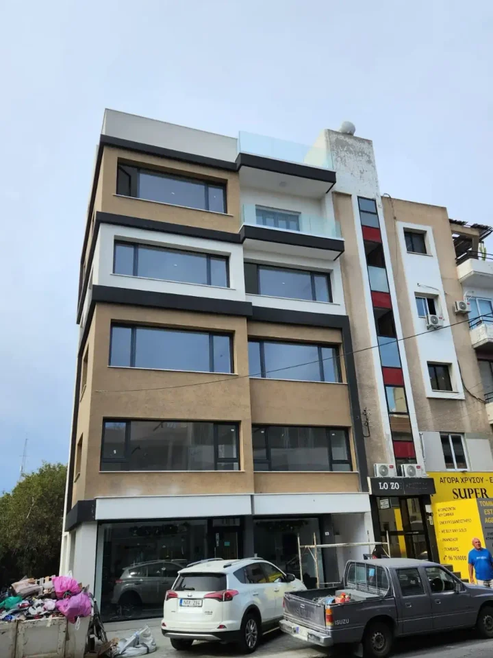 Office 430 m² for rent in Limassol, Limassol - Agia Zoni