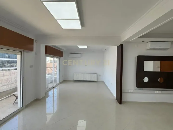 Office 171 m² for rent in Limassol, Germasogeia