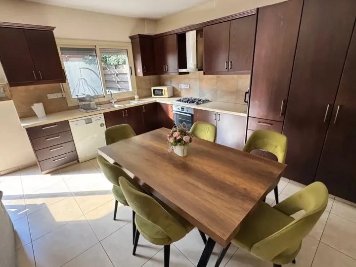 Отдельный дом в аренду 190 м² в Limassol, Ypsonas