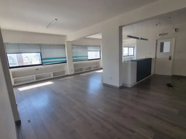 Office 168 m² for rent in Limassol, Limassol - Agia Zoni