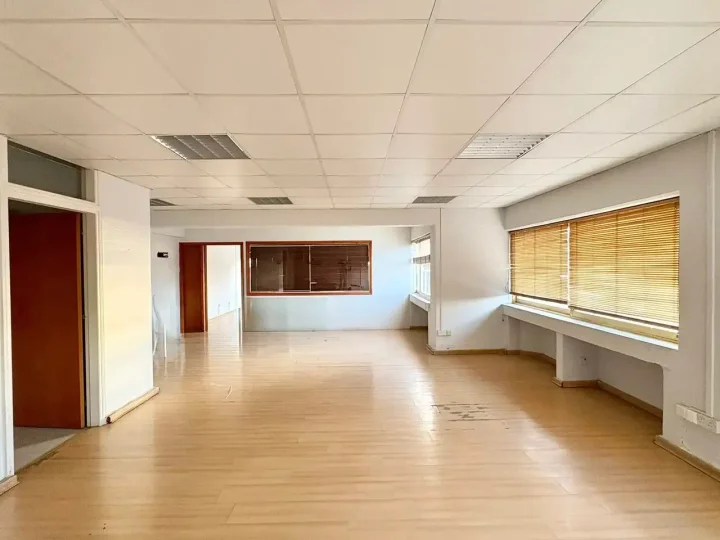 Office 177 m² for rent in Paphos, Paphos - Agios Theodoros