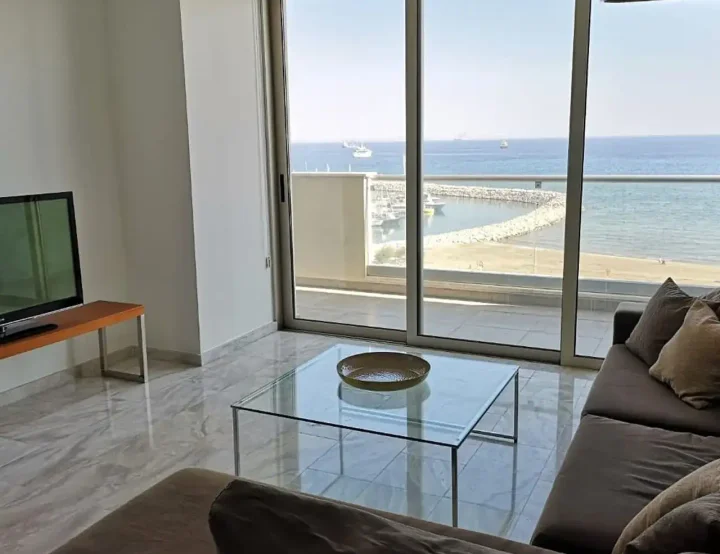 2-bedroom apartments for rent 85 m² in Larnaca, Larnaka - Finikoudes