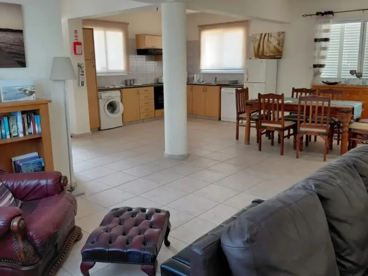 Μονοκατοικία προς ενοικίαση 150 μ² στην τοποθεσία Paphos, Chlorakas