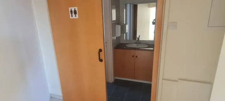 Office 290 m² for rent in Nicosia, Strovolos - Chryseleousa