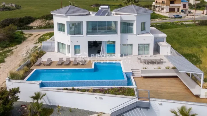 Вилла в аренду 360 м² в Larnaca, Agios Theodoros
