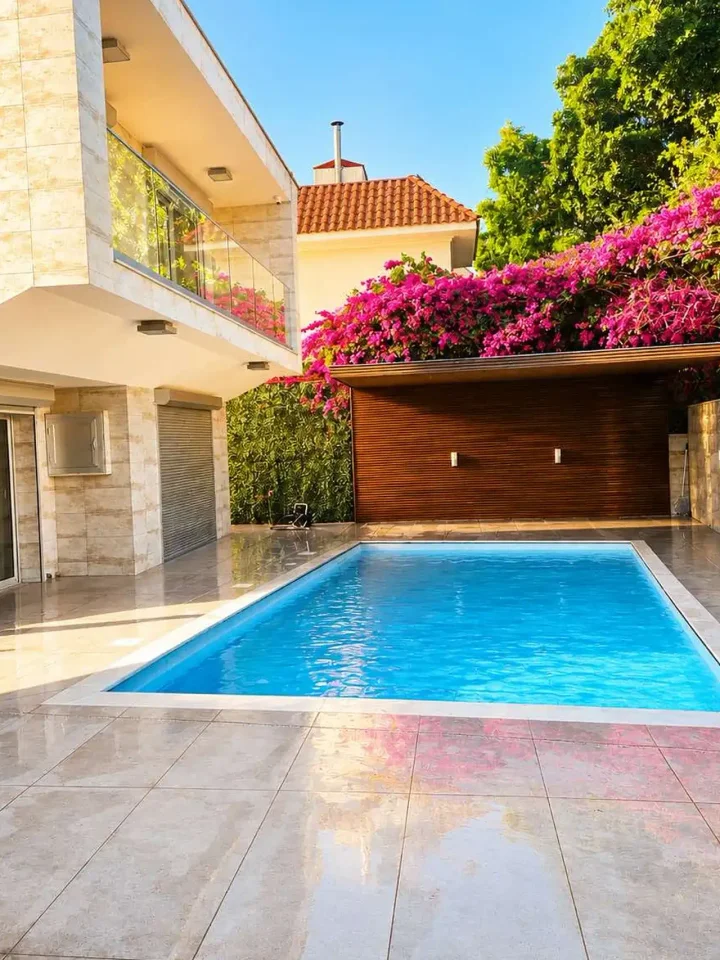 5-спальная отдельный дом в аренду 220 м² в Limassol, Germasogeia Tourist Area