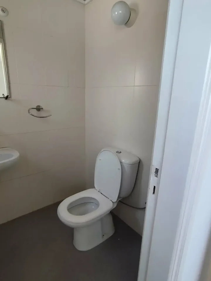 Trading area 60 m² for rent in Limassol, Limassol - Agia Zoni