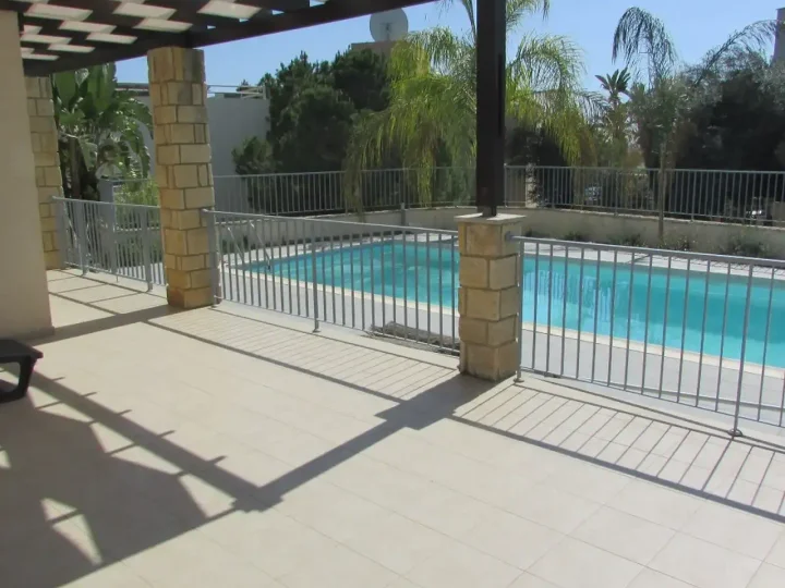 Detached house for rent 201 m² in Limassol, Agios Tychon