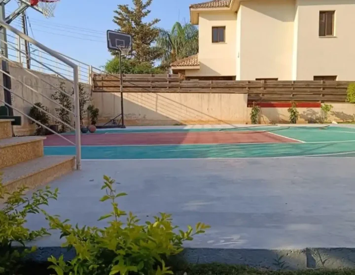 Отдельный дом в аренду 220 м² в Limassol, Moni