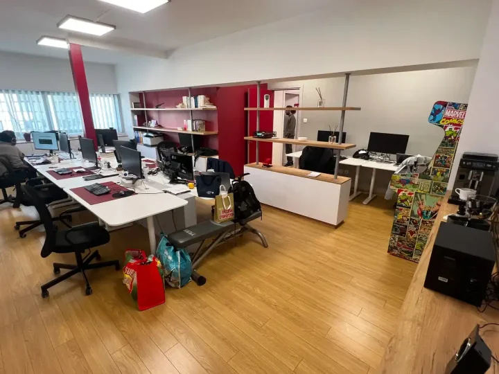Office 100 m² for rent in Limassol, Limassol - Agia Triada