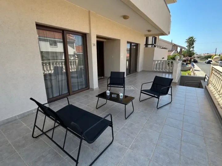 3-bedroom semi-detached house for rent 180 m² in Limassol, Ekali