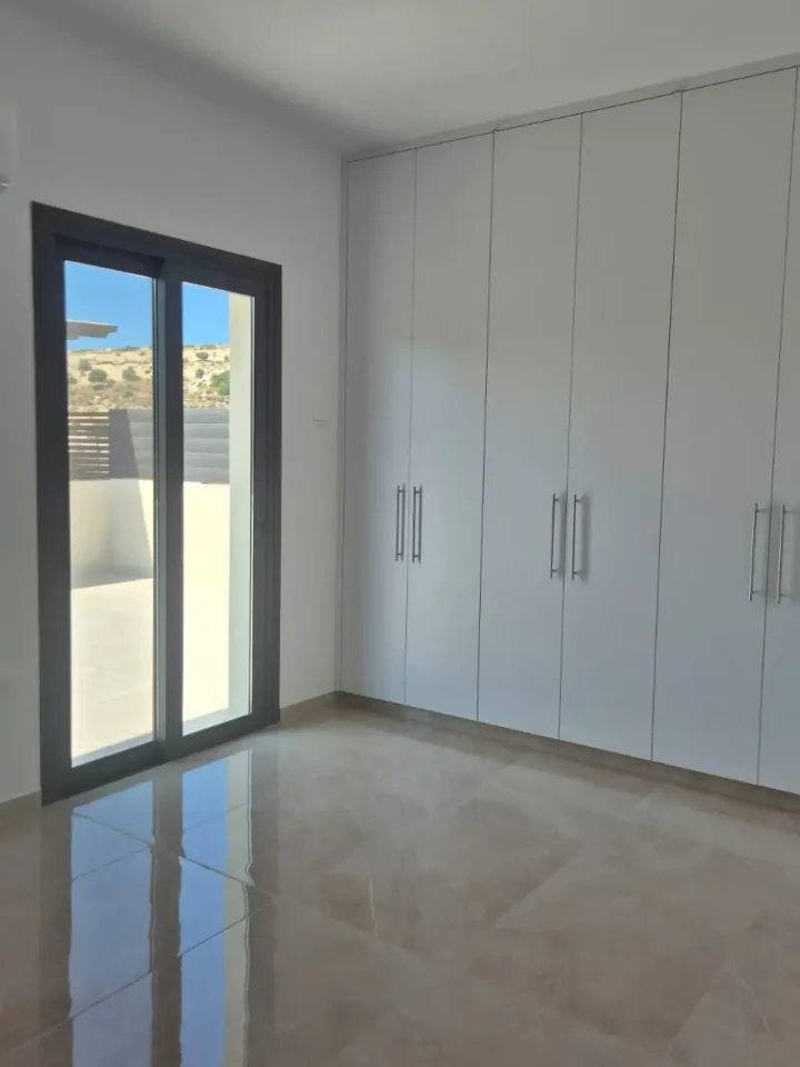 Двухквартирный дом в аренду 130 м² в Limassol, Agios Tychon
