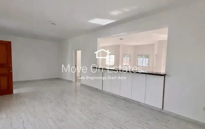 4-bedroom detached house for rent 300 m² in Larnaca, Livadia Larnakas