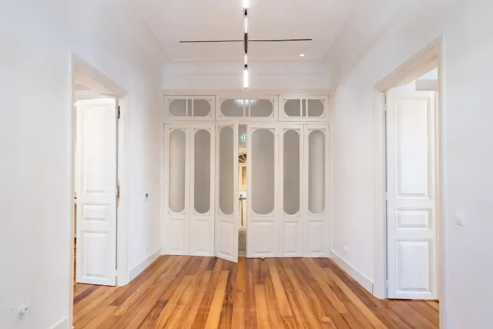 Office 366 m² for rent in Limassol, Historical Center