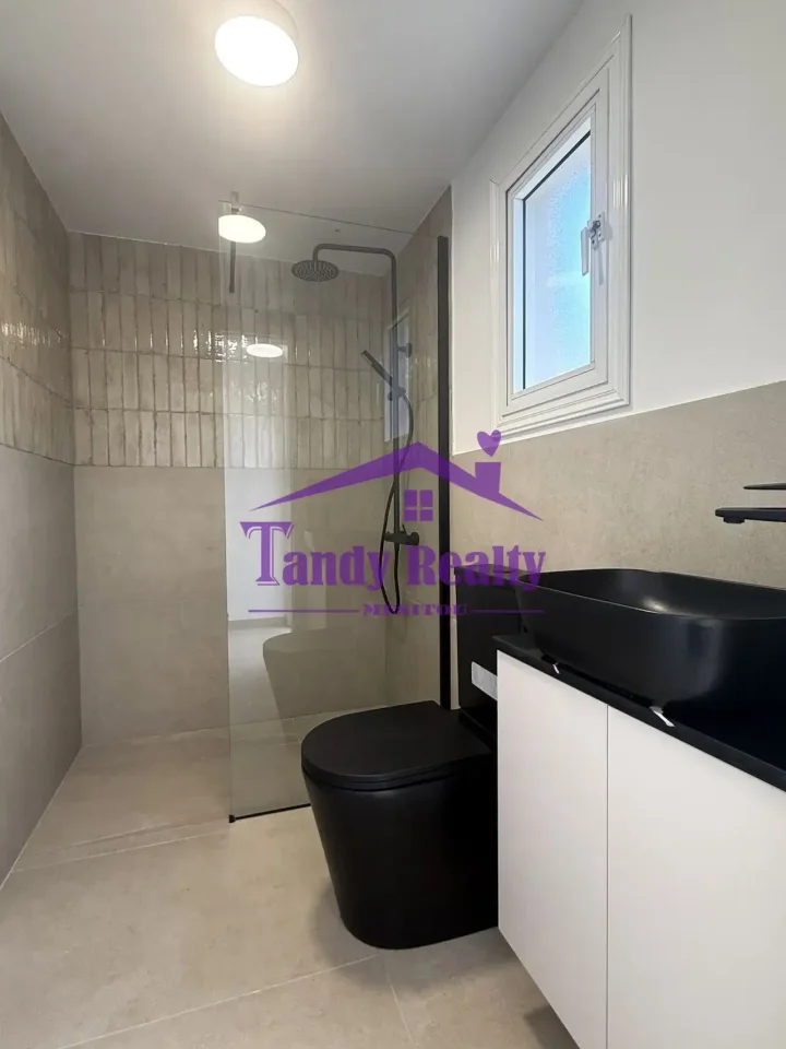 2-bedroom semi-detached house for rent 100 m² in Nicosia, Strovolos - Stavros