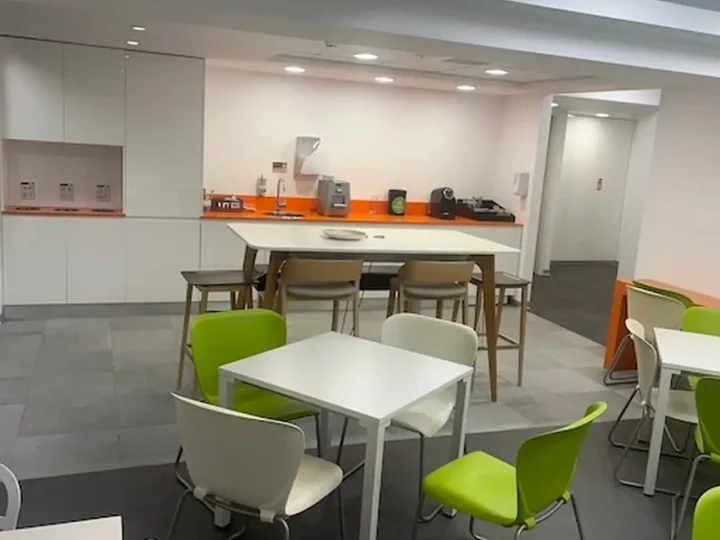 Office 199 m² for rent in Limassol, Limassol - Agia Triada