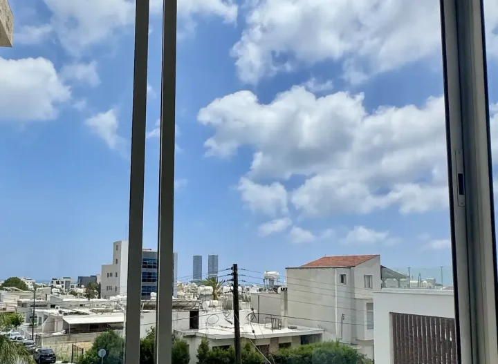 3-bedroom apartments for rent 110 m² in Limassol, Limassol - Linopetra