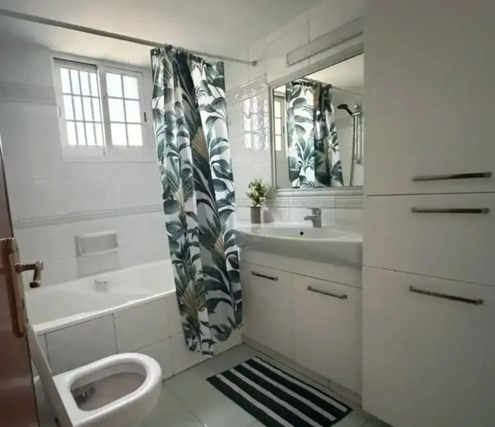 Apartments for rent 100 m² in Limassol, Limassol - Mesa Geitonia