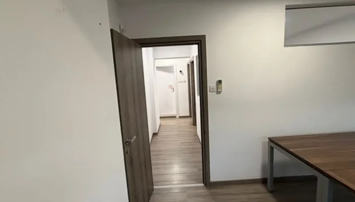 Office 150 m² for rent in Limassol, Limassol - Agia Zoni